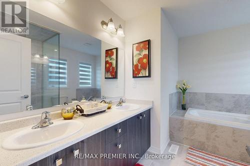 163 Spitfire Drive, Hamilton (Mount Hope), ON - Indoor Photo Showing Bathroom