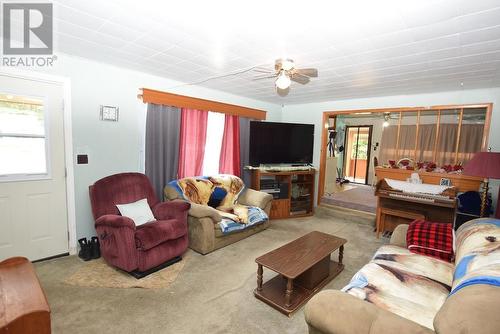 7 Eley Rd, Iron Bridge, ON - Indoor Photo Showing Living Room