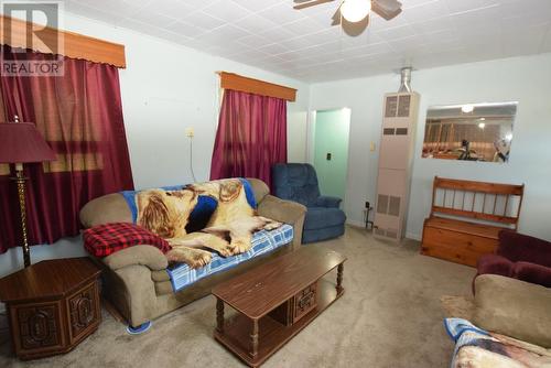 7 Eley Rd, Iron Bridge, ON - Indoor Photo Showing Living Room