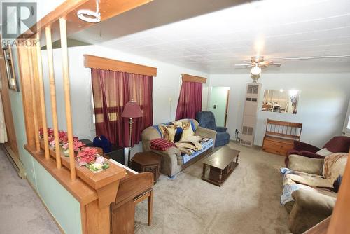 7 Eley Rd, Iron Bridge, ON - Indoor Photo Showing Living Room