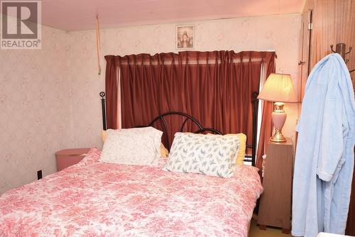 7 Eley Rd, Iron Bridge, ON - Indoor Photo Showing Bedroom