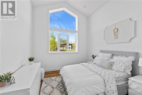 133 Cadieux Way, Ottawa, ON - Indoor Photo Showing Bedroom