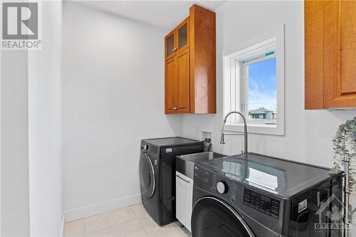 133 Cadieux Way, Ottawa, ON - Indoor Photo Showing Laundry Room