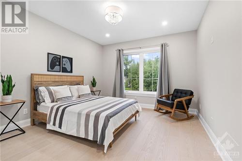 5817 Red Castle Ridge, Manotick, ON - Indoor Photo Showing Bedroom