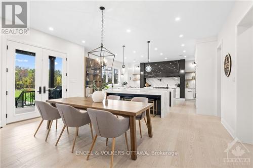 5817 Red Castle Ridge, Ottawa, ON - Indoor Photo Showing Dining Room