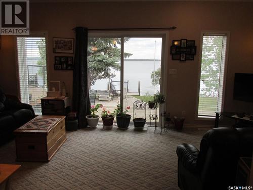 1118 Birch Avenue, Tobin Lake, SK - Indoor Photo Showing Living Room