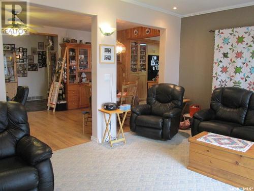 1118 Birch Avenue, Tobin Lake, SK - Indoor Photo Showing Living Room