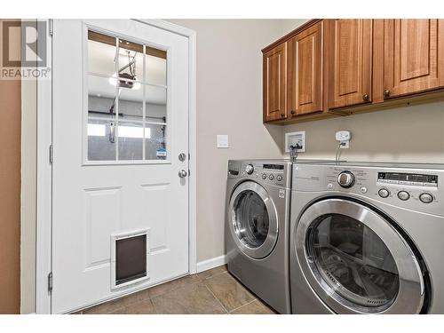 341 Hudson Street Nw, Salmon Arm, BC - Indoor Photo Showing Laundry Room