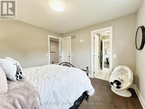 80 Portage Avenue, Richmond Hill, ON - Indoor Photo Showing Bedroom