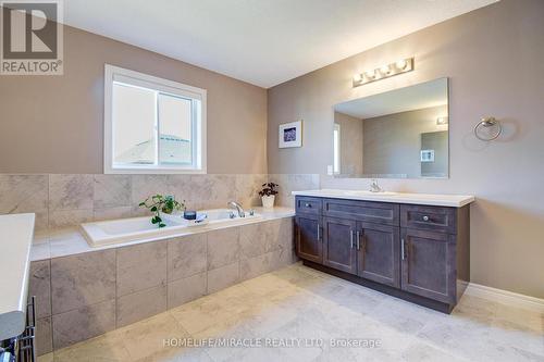 39 Broadacre Drive, Kitchener, ON - Indoor Photo Showing Bathroom