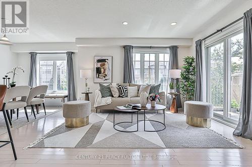 1 - 12 Cox Boulevard, Markham, ON - Indoor Photo Showing Living Room