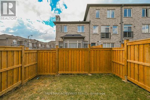 4 Gemma Place, Brampton (Heart Lake West), ON - Outdoor