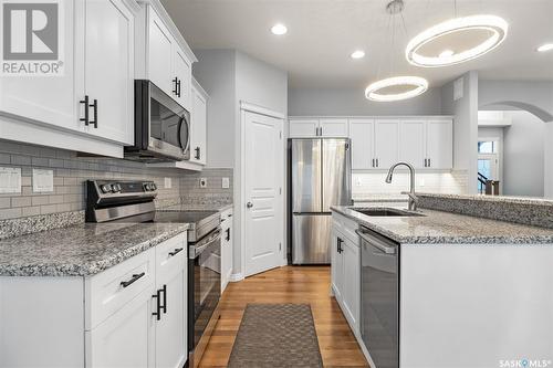 1127 Stensrud Road, Saskatoon, SK - Indoor Photo Showing Kitchen With Stainless Steel Kitchen With Upgraded Kitchen