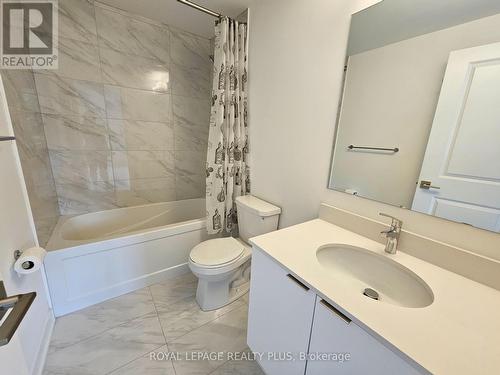 7 - 4045 Hickory Drive, Mississauga (Rathwood), ON - Indoor Photo Showing Bathroom