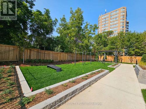 7 - 4045 Hickory Drive, Mississauga (Rathwood), ON - Outdoor