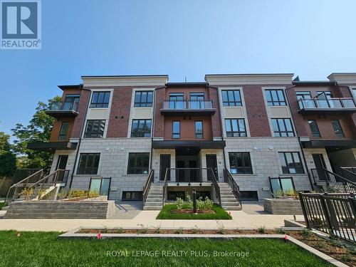 7 - 4045 Hickory Drive, Mississauga (Rathwood), ON - Outdoor With Facade