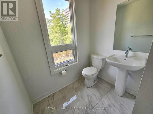 7 - 4045 Hickory Drive, Mississauga (Rathwood), ON - Indoor Photo Showing Bathroom