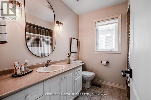 2083 Jaguar Lane, Oakville, ON - Indoor Photo Showing Bathroom