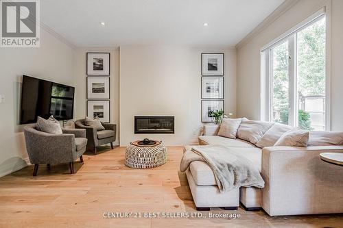 2083 Jaguar Lane, Oakville (West Oak Trails), ON - Indoor Photo Showing Living Room With Fireplace