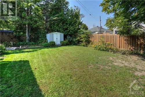 13 Harris Street S, Perth, ON - Outdoor