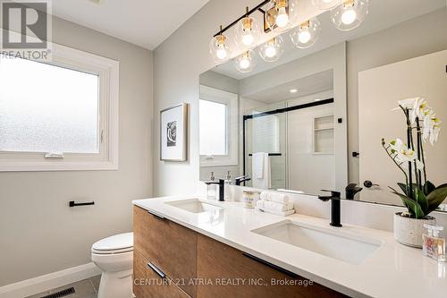 56 Magpie Crescent, Toronto (St. Andrew-Windfields), ON - Indoor Photo Showing Bathroom