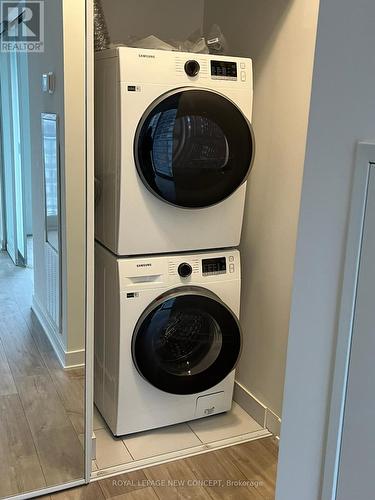 2806 - 100 Dalhousie Street, Toronto (Church-Yonge Corridor), ON - Indoor Photo Showing Laundry Room