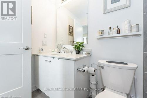 215 - 247 Northfield Drive E, Waterloo, ON - Indoor Photo Showing Bathroom