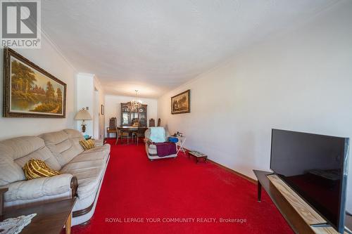 3375 Weston Road, Toronto (Humbermede), ON - Indoor Photo Showing Living Room