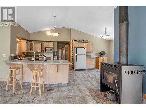 28 Deans Road, Summerland, BC - Indoor Photo Showing Kitchen With Double Sink