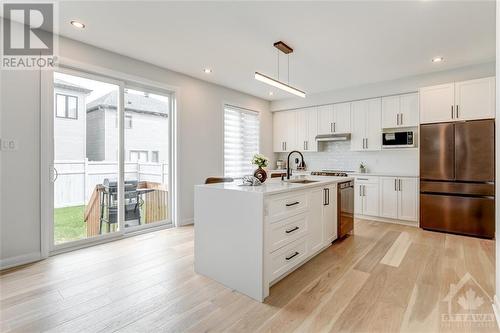 726 Cappamore Drive, Ottawa, ON - Indoor Photo Showing Kitchen With Upgraded Kitchen