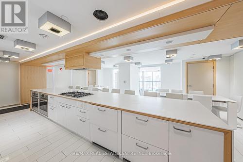 605 - 45 Charles Street E, Toronto (Church-Yonge Corridor), ON - Indoor Photo Showing Kitchen