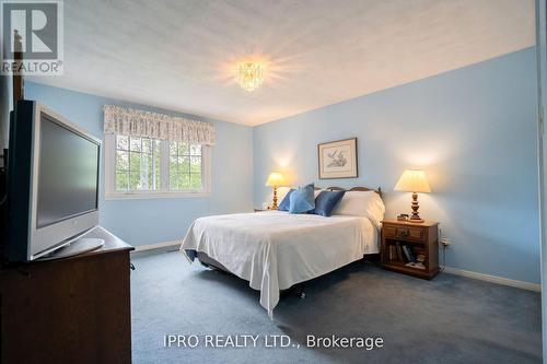 2261 Stillmeadow Road, Mississauga, ON - Indoor Photo Showing Bedroom