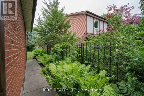 2261 Stillmeadow Road, Mississauga (Cooksville), ON - Outdoor