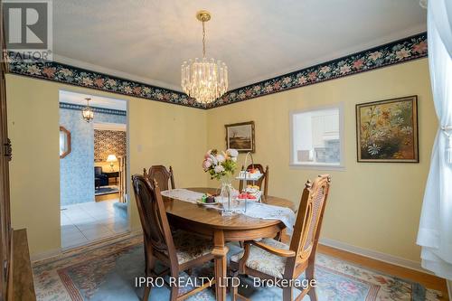 2261 Stillmeadow Road, Mississauga, ON - Indoor Photo Showing Dining Room