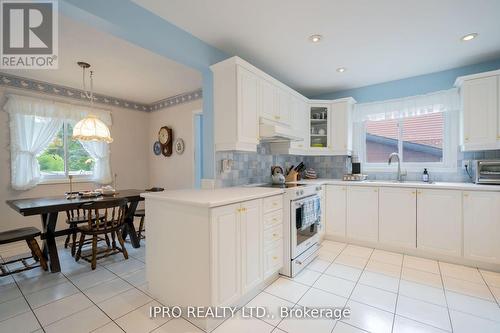 2261 Stillmeadow Road, Mississauga, ON - Indoor Photo Showing Kitchen