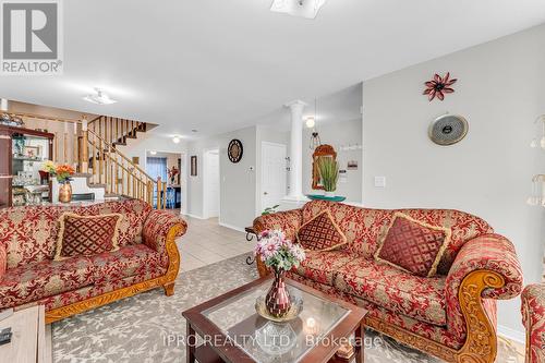 3403 Bruzan Crescent, Mississauga (Lisgar), ON - Indoor Photo Showing Living Room