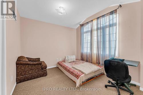 3403 Bruzan Crescent, Mississauga (Lisgar), ON - Indoor Photo Showing Bedroom