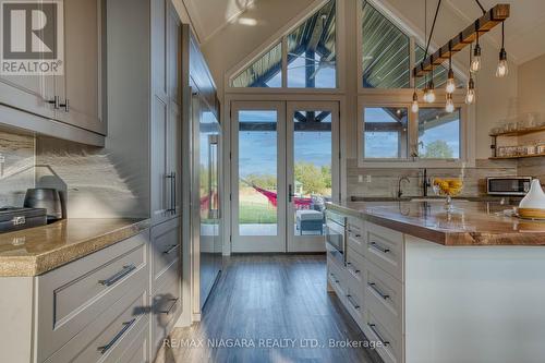 3921 Miller Road, Port Colborne, ON - Indoor Photo Showing Kitchen