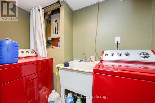 83 Royal Salisbury Way, Brampton, ON - Indoor Photo Showing Laundry Room