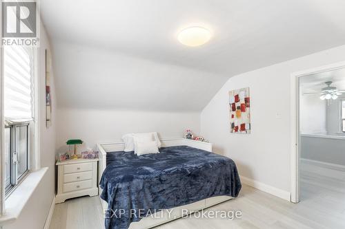 76 Renfield Street, Toronto (Brookhaven-Amesbury), ON - Indoor Photo Showing Bedroom