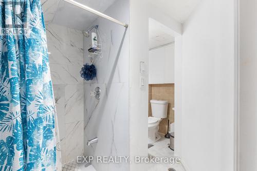 76 Renfield Street, Toronto (Brookhaven-Amesbury), ON - Indoor Photo Showing Bathroom