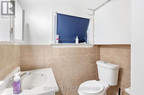 76 Renfield Street, Toronto (Brookhaven-Amesbury), ON - Indoor Photo Showing Bathroom