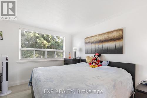 76 Renfield Street, Toronto (Brookhaven-Amesbury), ON - Indoor Photo Showing Bedroom