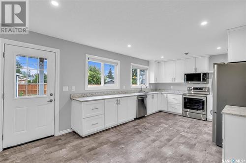 S 312 Y Avenue S, Saskatoon, SK - Indoor Photo Showing Kitchen