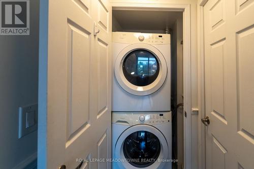 203 - 75 King William Crescent, Richmond Hill, ON - Indoor Photo Showing Laundry Room