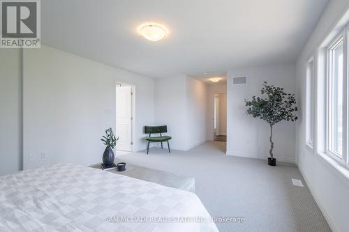 50 Halo Street, Hamilton, ON - Indoor Photo Showing Bedroom