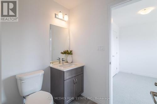 50 Halo Street, Hamilton, ON - Indoor Photo Showing Bathroom