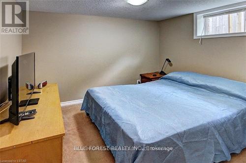 1152 Oakcrossing Road, London, ON - Indoor Photo Showing Bedroom