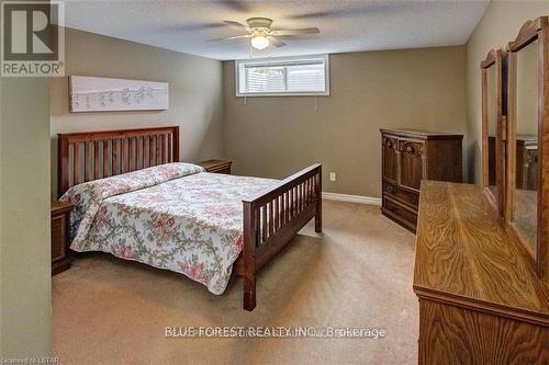 1152 Oakcrossing Road, London, ON - Indoor Photo Showing Bedroom