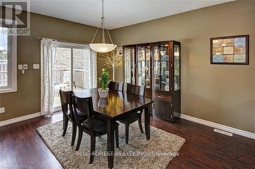 1152 Oakcrossing Road, London, ON - Indoor Photo Showing Dining Room